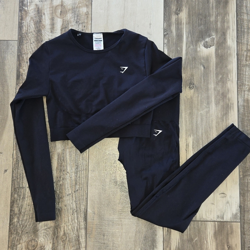 Gymshark Long Sleeve Crop Top and Leggings Set